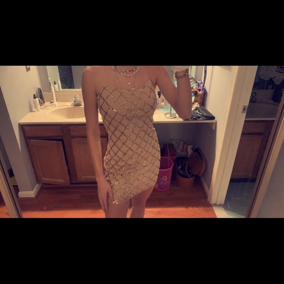 never worn before homecoming or event dress - Picture 3 of 6